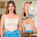 Top canalé con tirantes y corte en pico