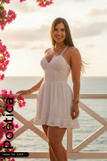 Vestido mini escote corazón con espalda corset
