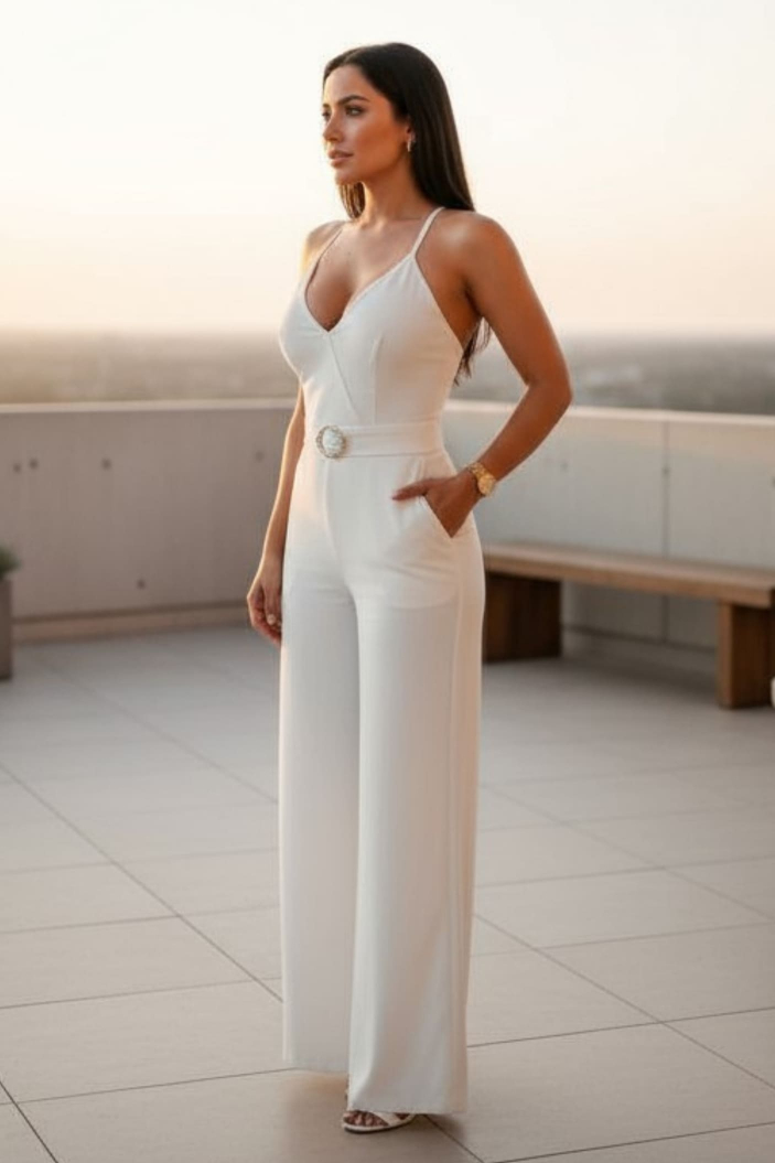 Enterizo con Escote en V, Cinturón Decorativo y Cargaderas Cruzadas