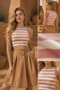 Crop Top de Rayas con Hombro Caído y Cuello Redondo