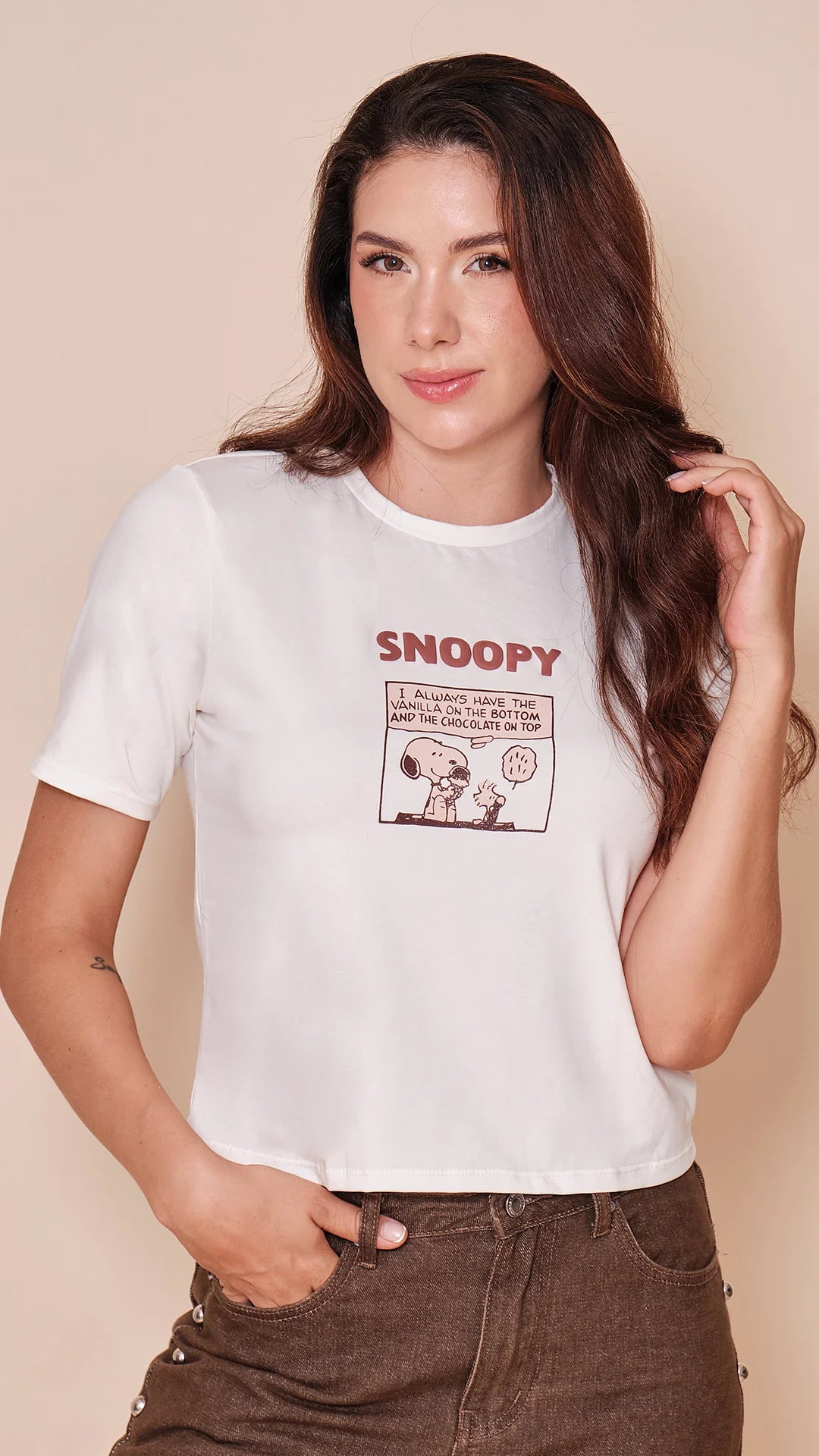 BEIGE - blusa-basica-estampado-sobre-tela-fria-beige