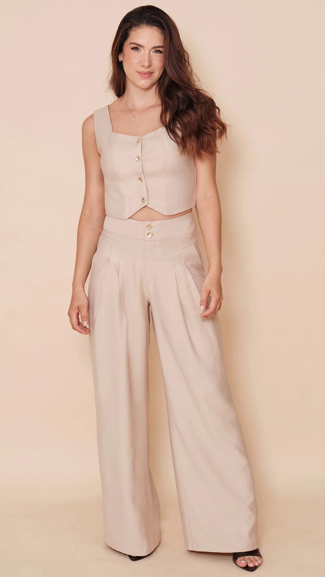 KAKI - conjunto-blusa-corta-sisa-con-escote-cuadrado-boton-en-frente-kaki
