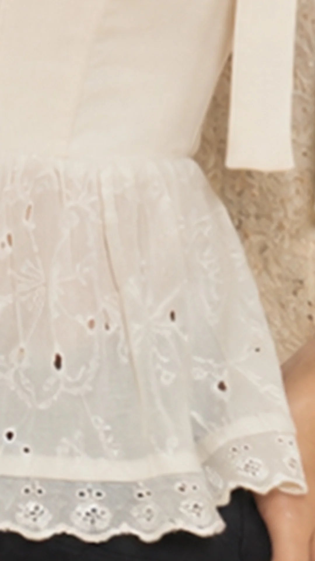 BEIGE - blusa-estraple-con-tiras-en-hombro-y-varillas-beige