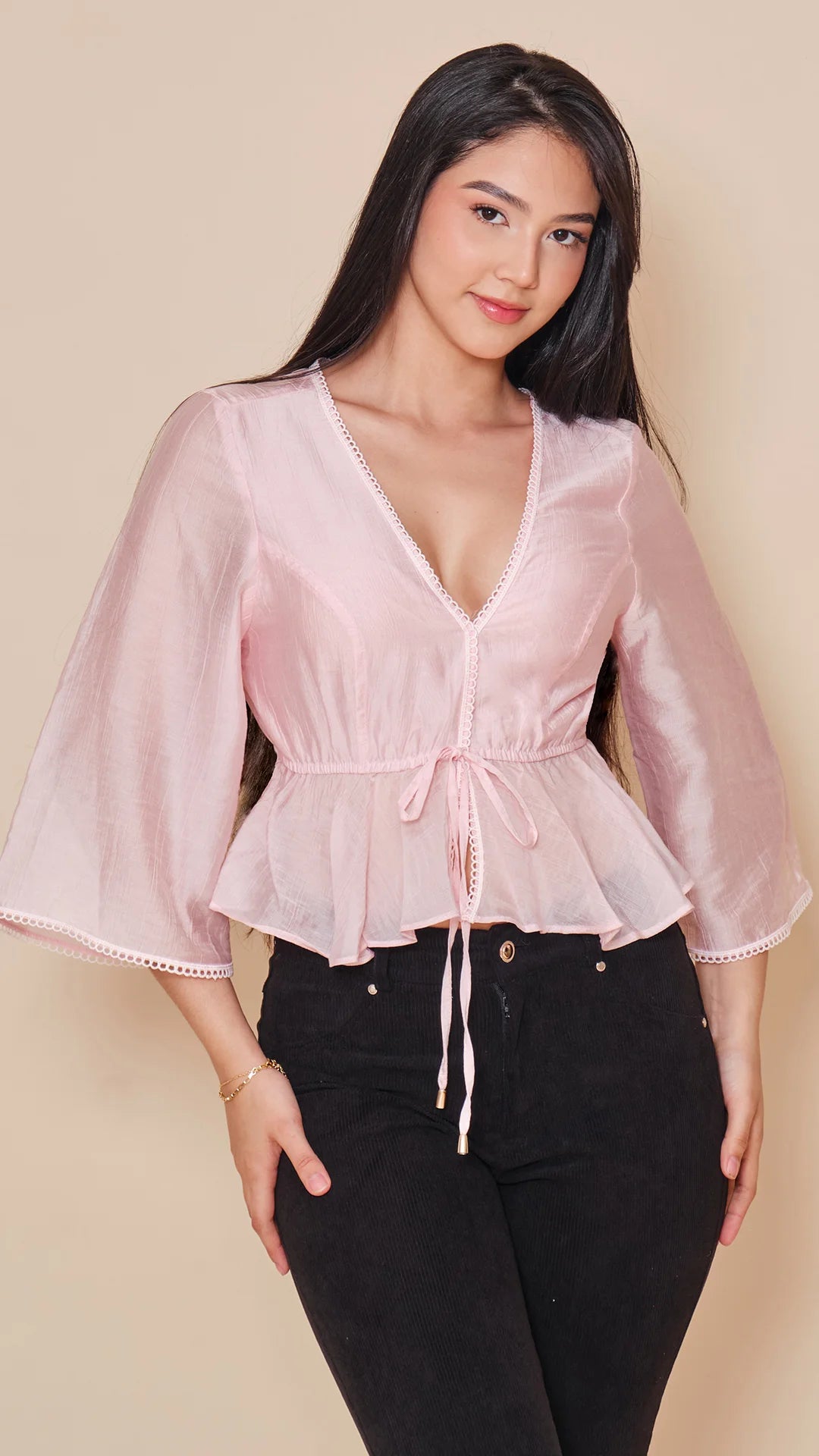 ROSADO - blusa-corta-con-escote-profundo-bolero-en-ruedo-rosado