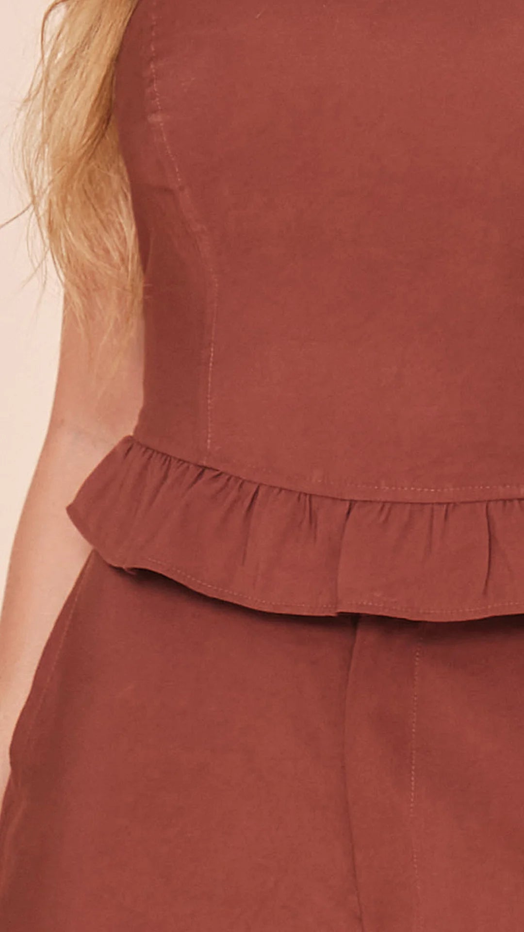CHOCOLATE - conjunto-blusa-estraple-con-copas-amarre-en-espalda-pantalon-largo-chocolate