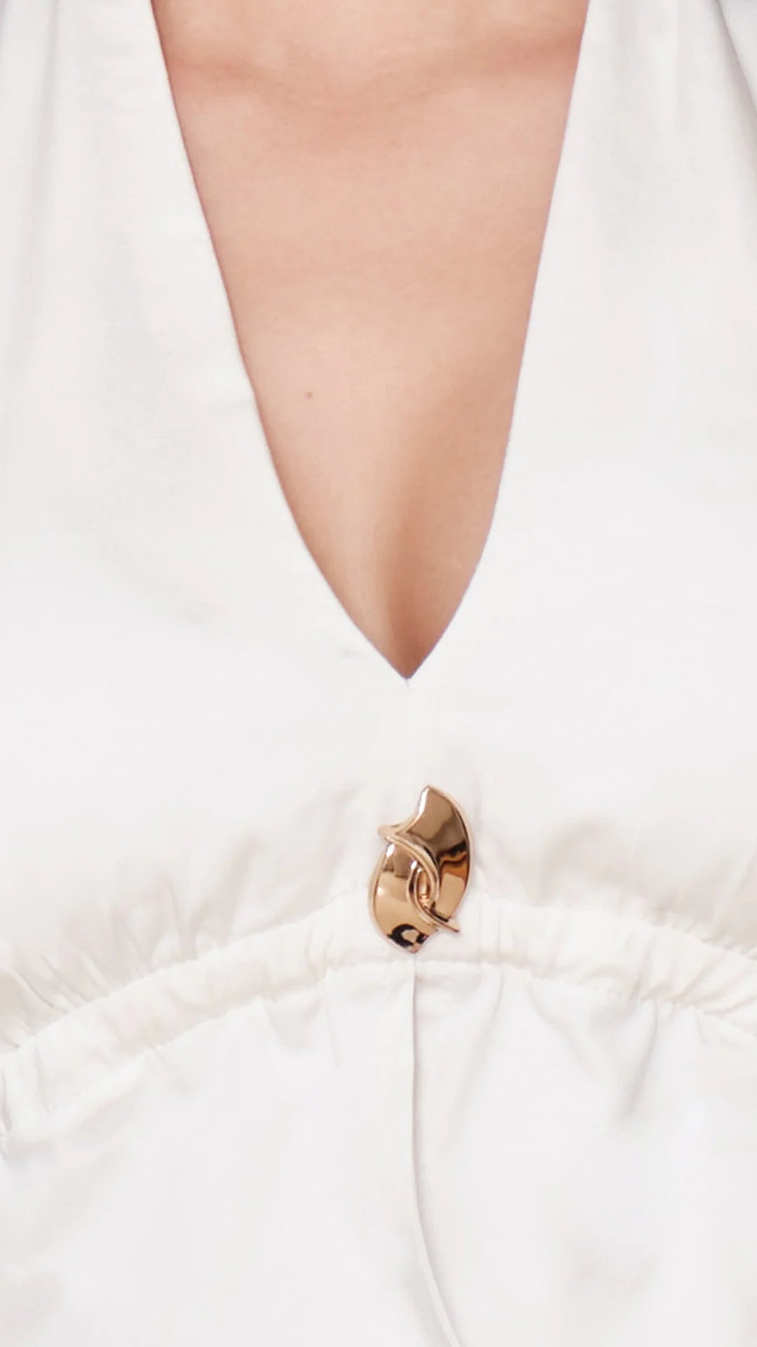 MARFIL - blusa-estraple-corta-con-amarre-en-cuello-copa-marfil