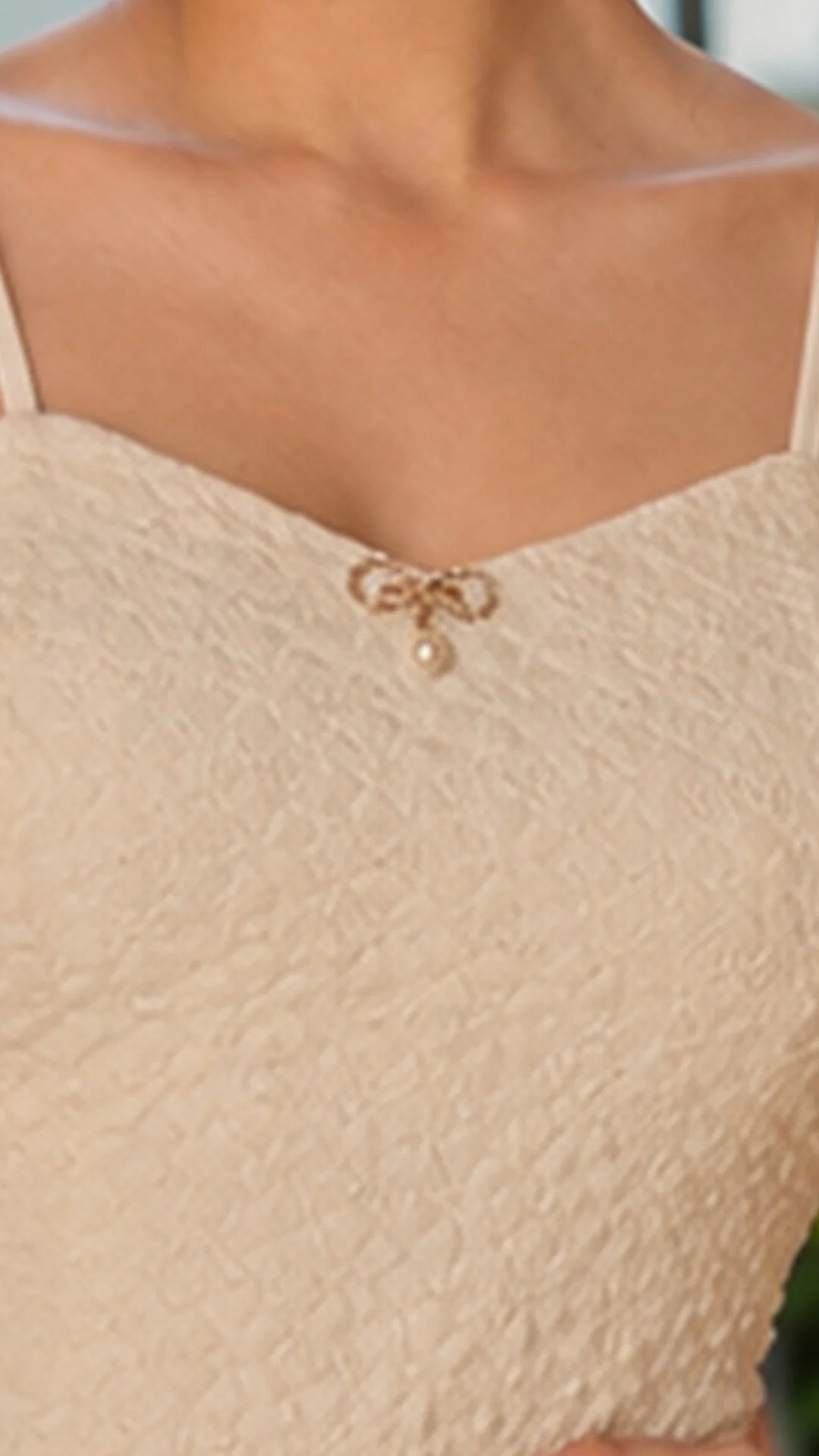 BEIGE - blusa-estraple-con-copas-beige
