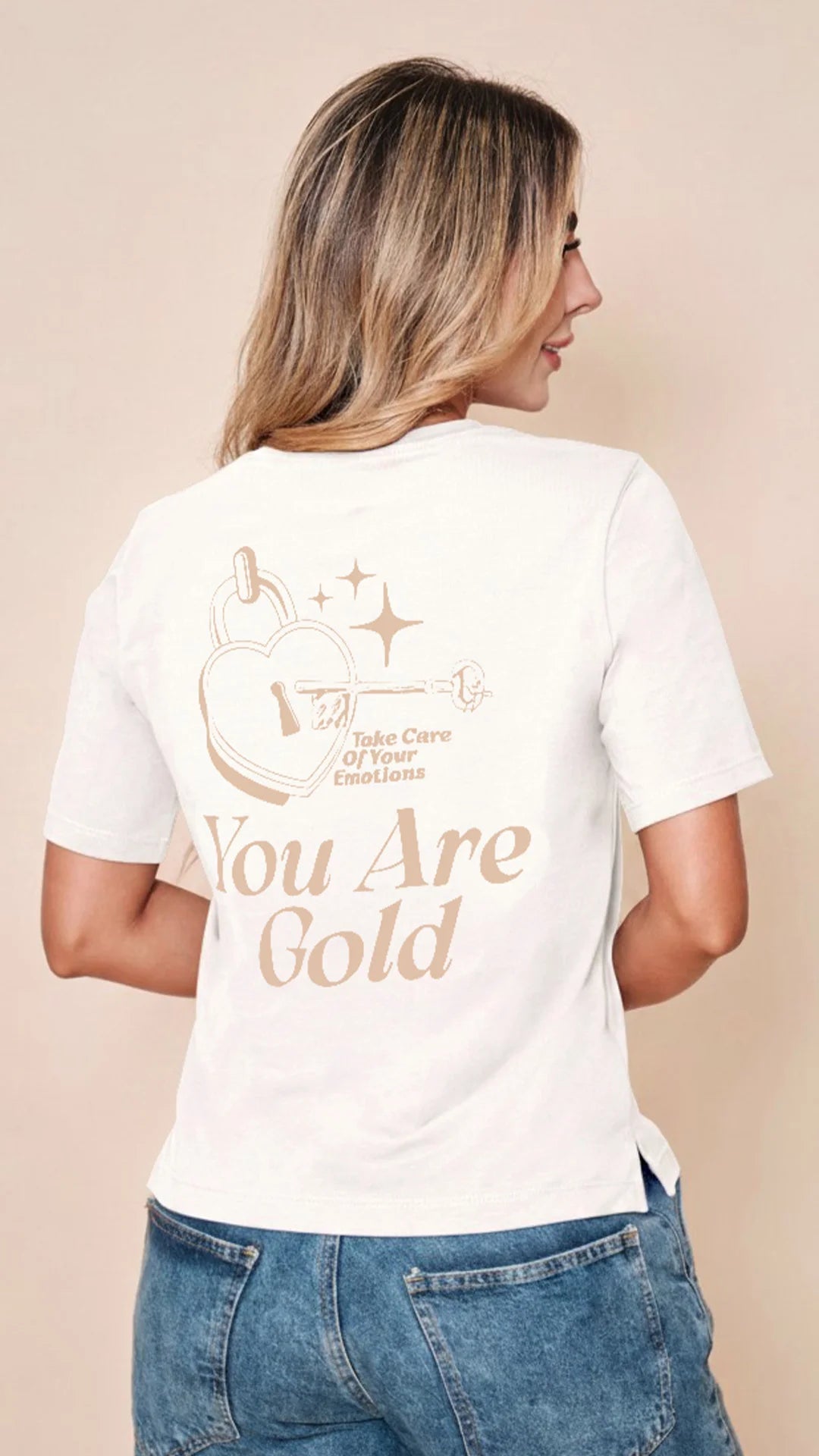 BEIGE - blusa-con-abertura-en-costado-dobladillo-ancho-estampado-sobre-tela-fria-beige