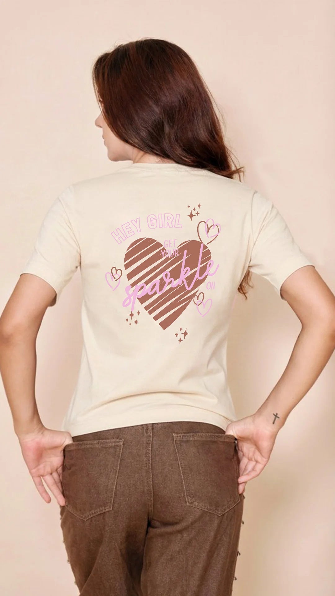 CREMA - blusa-con-abertura-en-costado-dobladillo-ancho-estampado-sobre-tela-fria-crema
