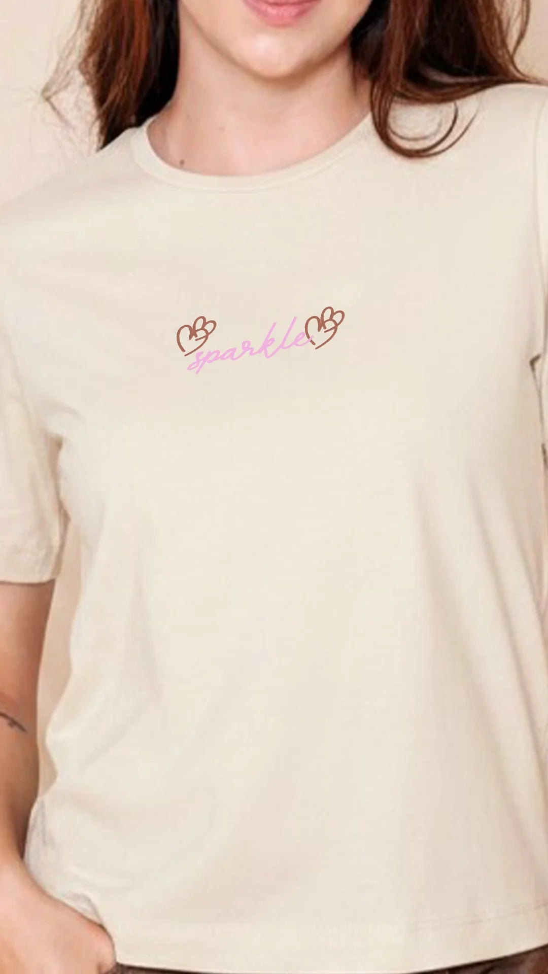 CREMA - blusa-con-abertura-en-costado-dobladillo-ancho-estampado-sobre-tela-fria-crema